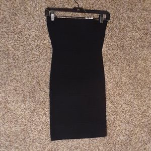 Black coctail strapless dress
